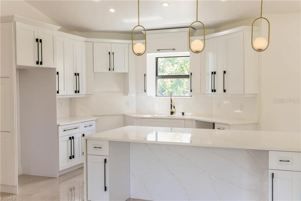 Image 4 of property listing at 1506 8TH AVENUE, Lehigh Acres, FL 33972