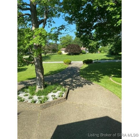 261 Indian Hills Drive NE, Corydon, IN 47112