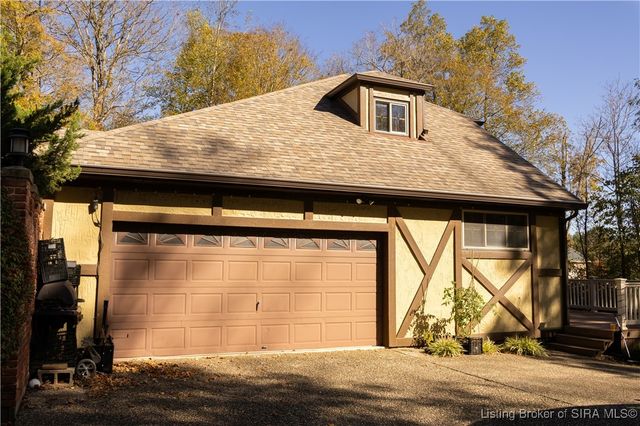 261 Indian Hills Drive NE, Corydon, IN 47112