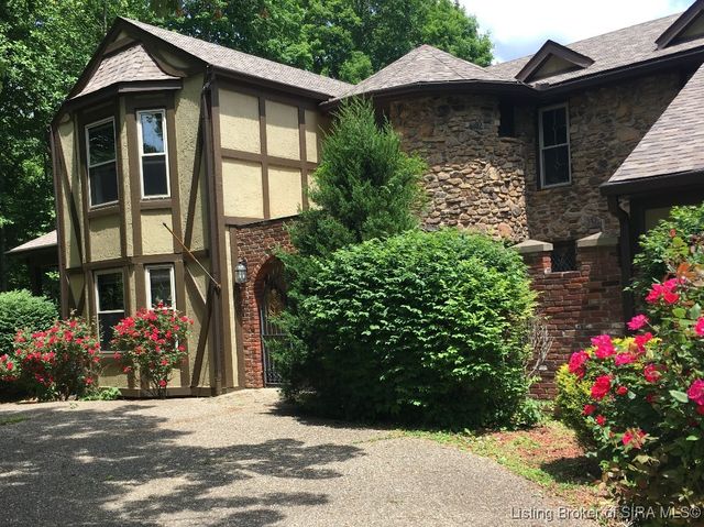 261 Indian Hills Drive NE, Corydon, IN 47112