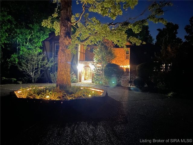 261 Indian Hills Drive NE, Corydon, IN 47112