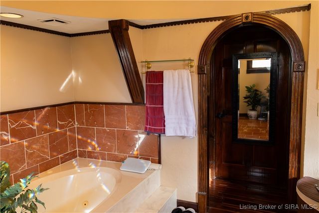 261 Indian Hills Drive NE, Corydon, IN 47112