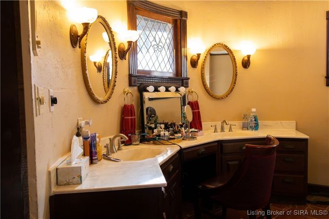 261 Indian Hills Drive NE, Corydon, IN 47112