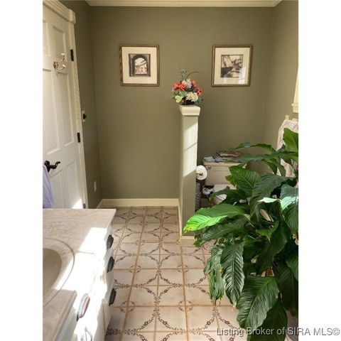 261 Indian Hills Drive NE, Corydon, IN 47112