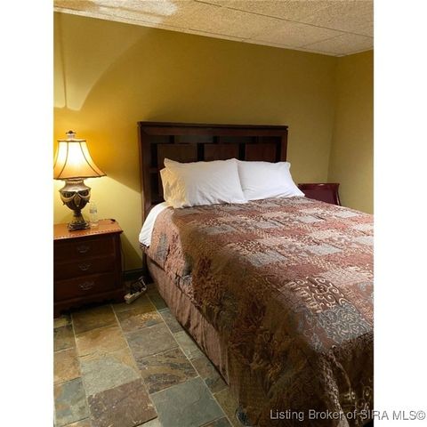 261 Indian Hills Drive NE, Corydon, IN 47112