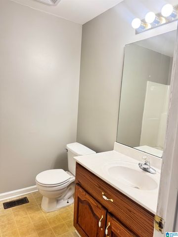 110 21ST AVENUE NW, Center Point, AL 35215