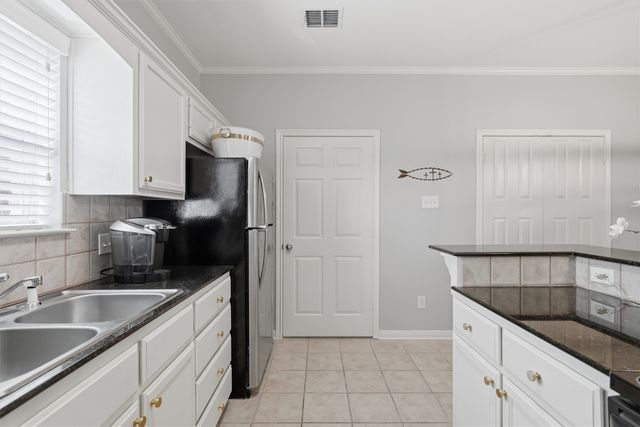 1809 S 11th Street B, Waco, TX 76706