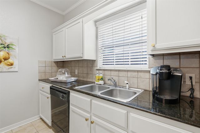 1809 S 11th Street B, Waco, TX 76706