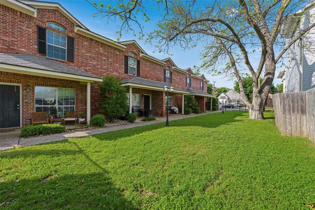 1809 S 11th Street B, Waco, TX 76706