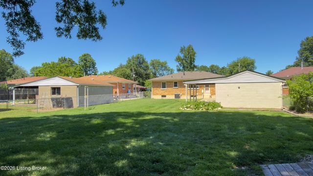 4906 Paramount Dr, Louisville, KY 40258