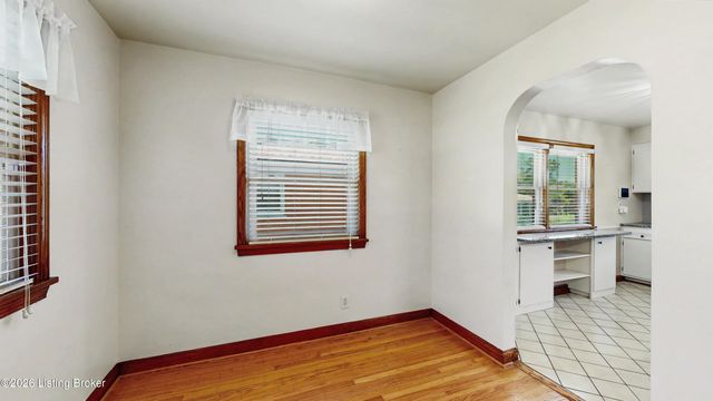 4906 Paramount Dr, Louisville, KY 40258