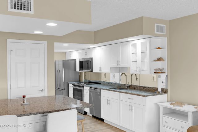 438 Highway 35 1202, Mantoloking, NJ 08738