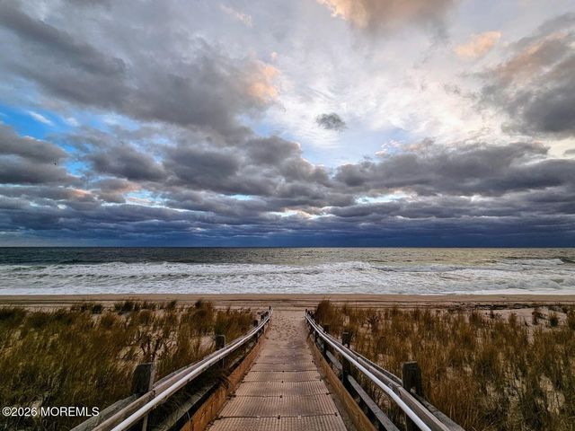 438 Highway 35 1202, Mantoloking, NJ 08738