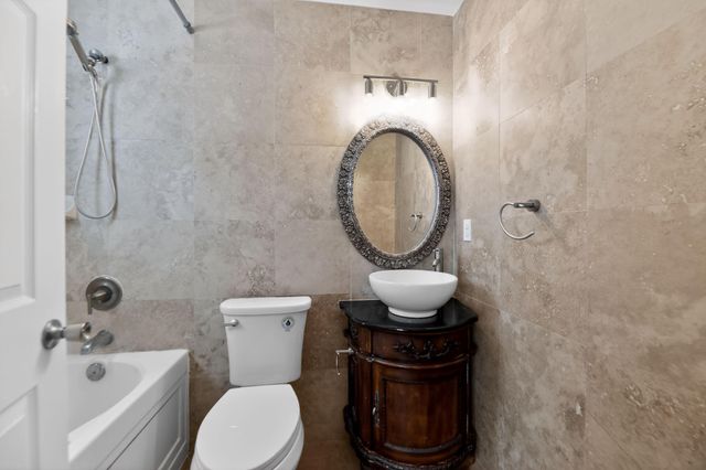 17 Tara Lakes Drive E, Boynton Beach, FL 33436