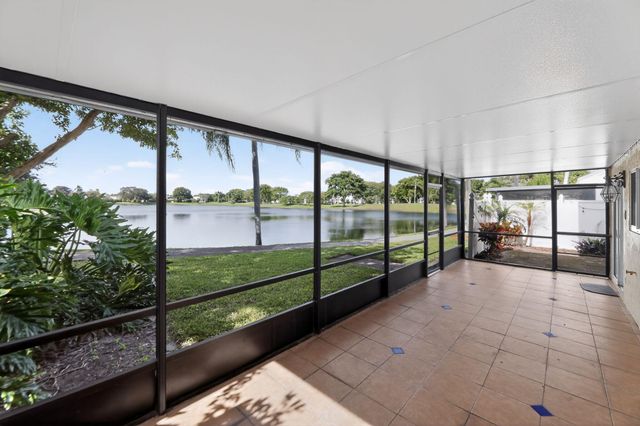 17 Tara Lakes Drive E, Boynton Beach, FL 33436