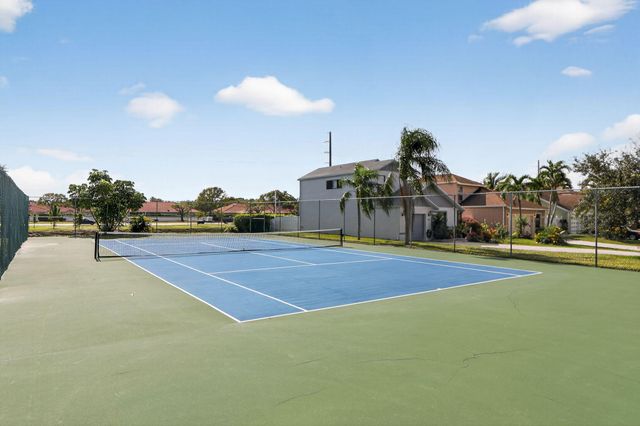 17 Tara Lakes Drive E, Boynton Beach, FL 33436