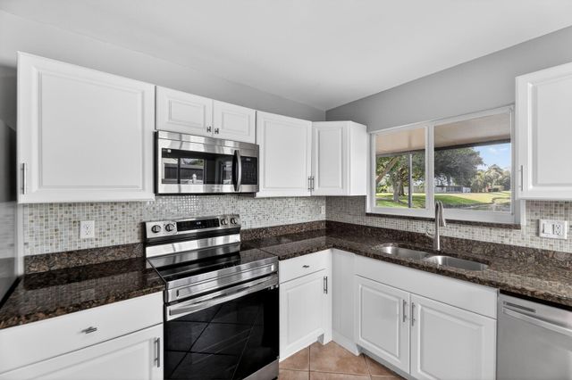 17 Tara Lakes Drive E, Boynton Beach, FL 33436