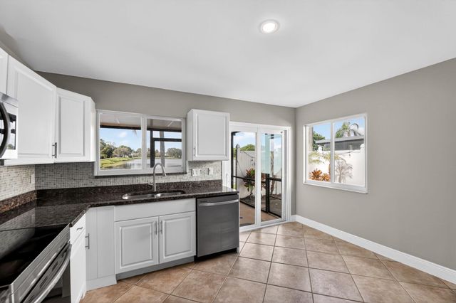 17 Tara Lakes Drive E, Boynton Beach, FL 33436