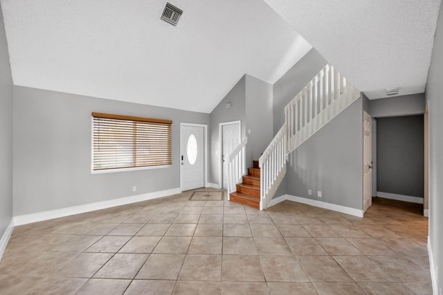 17 Tara Lakes Drive E, Boynton Beach, FL 33436