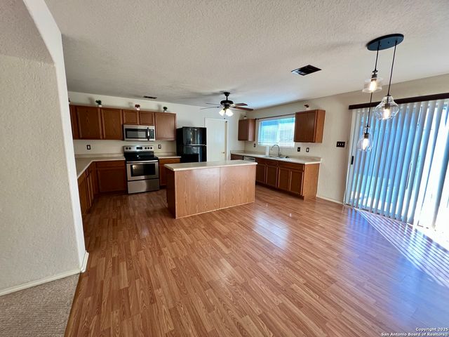 9114 LAGUNA FALLS, San Antonio, TX 78251