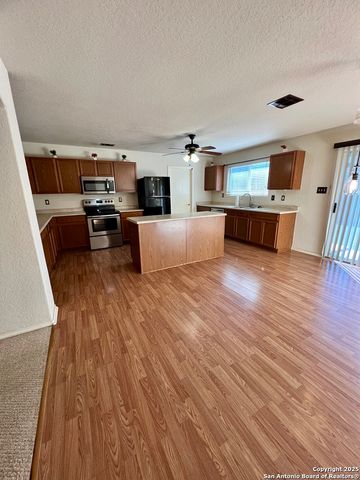 9114 LAGUNA FALLS, San Antonio, TX 78251