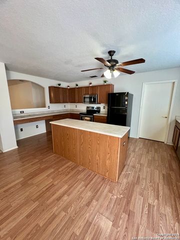 9114 LAGUNA FALLS, San Antonio, TX 78251