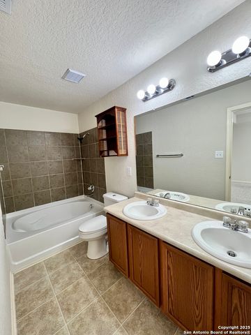 9114 LAGUNA FALLS, San Antonio, TX 78251