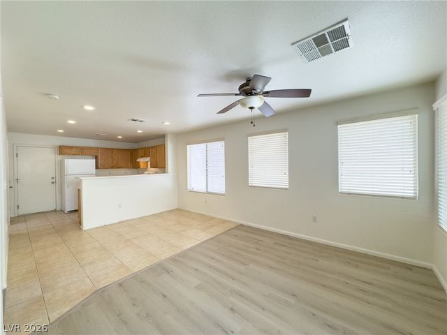 9456 Grandview Spring Avenue, Las Vegas, NV 89166