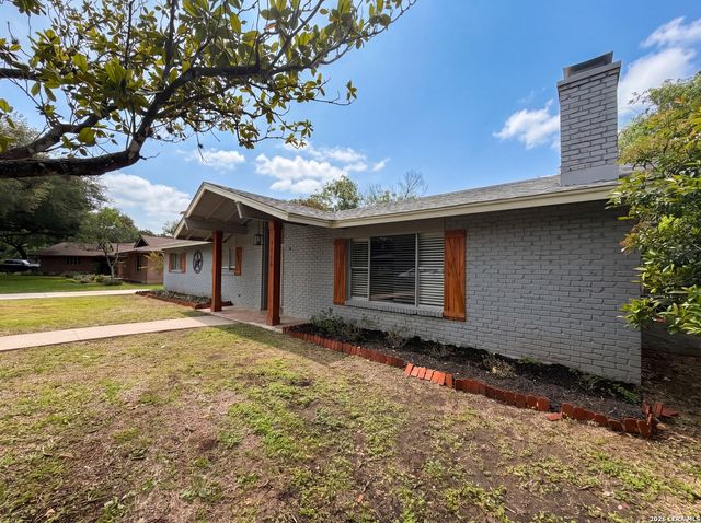 1118 MELISSA DR, San Antonio, TX 78213