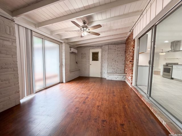 1118 MELISSA DR, San Antonio, TX 78213