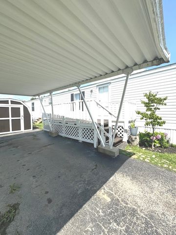 1028 NW Alma Circle 1028, Round Lake, IL 60073
