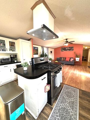 1028 NW Alma Circle 1028, Round Lake, IL 60073