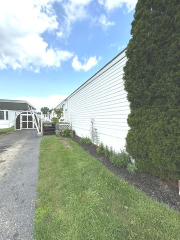 1028 NW Alma Circle 1028, Round Lake, IL 60073