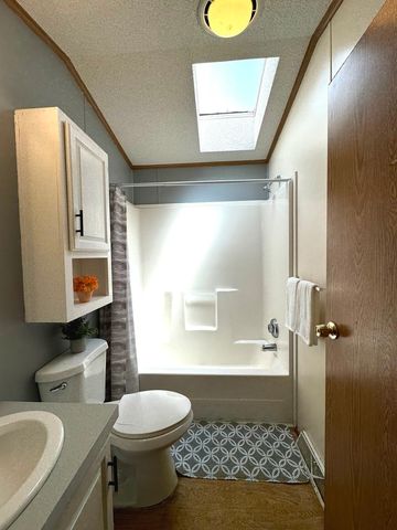 1028 NW Alma Circle 1028, Round Lake, IL 60073