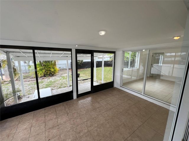 25811 SW 132nd Ave, Homestead, FL 33032
