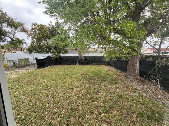25811 SW 132nd Ave, Homestead, FL 33032
