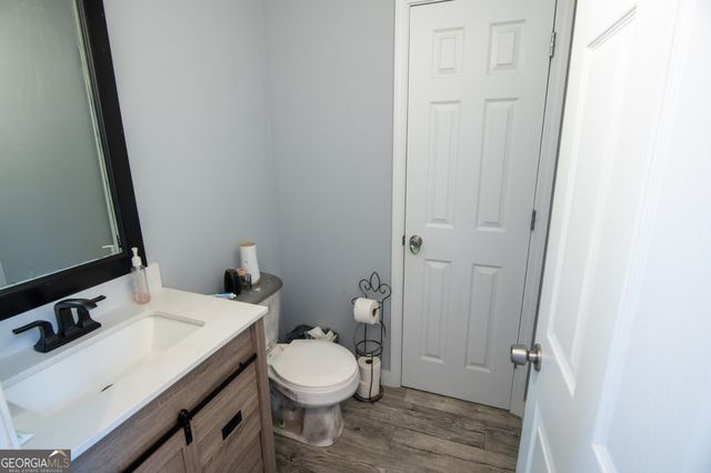 1582 Ewing Farm Drive, Loganville, GA 30052