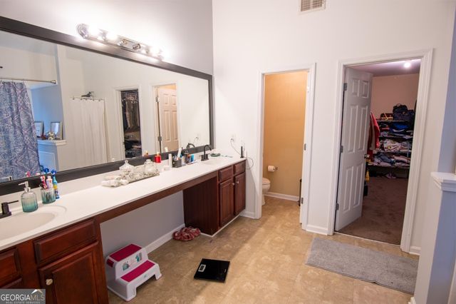 1582 Ewing Farm Drive, Loganville, GA 30052