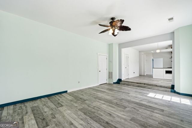 1582 Ewing Farm Drive, Loganville, GA 30052