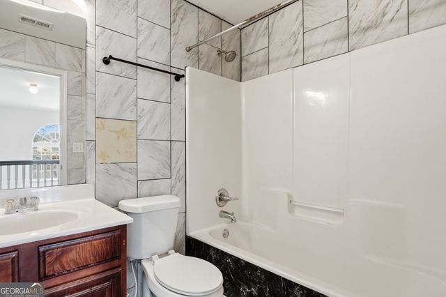 1582 Ewing Farm Drive, Loganville, GA 30052