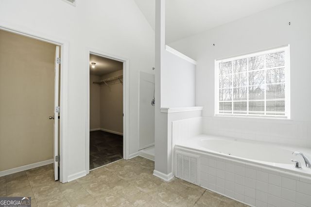 1582 Ewing Farm Drive, Loganville, GA 30052