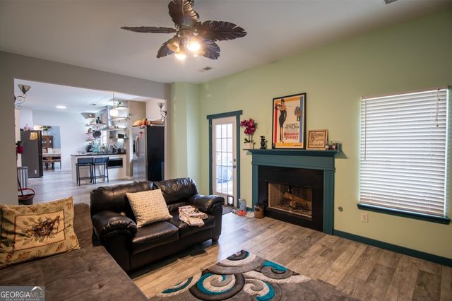 1582 Ewing Farm Drive, Loganville, GA 30052