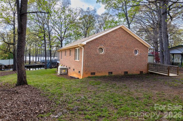 646 Springwood Drive, Mount Gilead, NC 27306