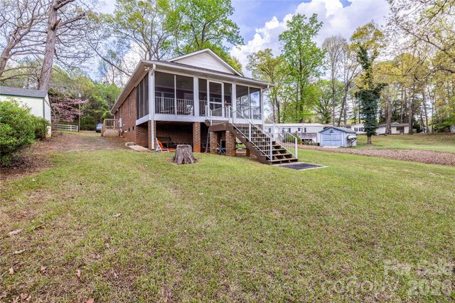 646 Springwood Drive, Mount Gilead, NC 27306