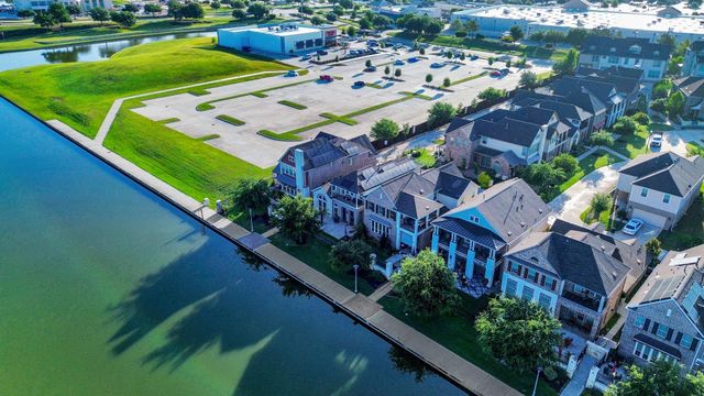 9663 Rockport Hills Drive, Cypress, TX 77433