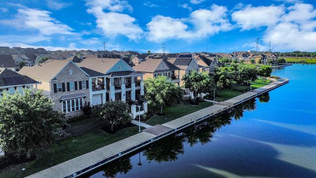 9663 Rockport Hills Drive, Cypress, TX 77433