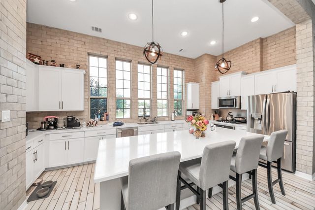 9663 Rockport Hills Drive, Cypress, TX 77433