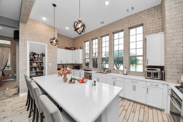 9663 Rockport Hills Drive, Cypress, TX 77433