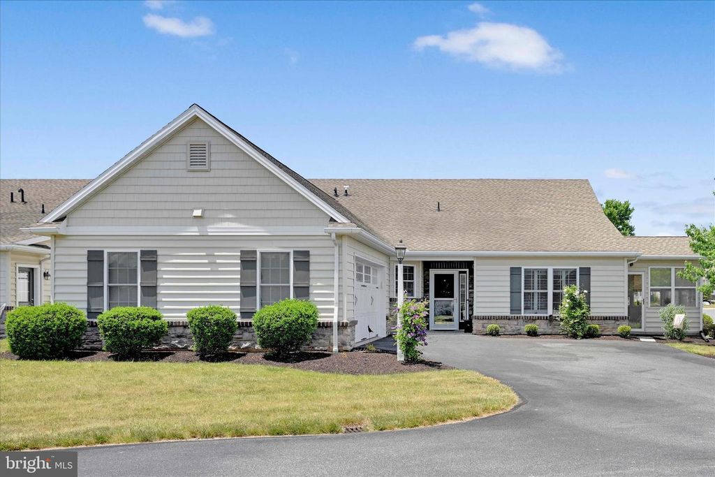 39 SPRINGHAVEN CT, Palmyra, PA 17078