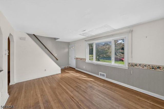 20 Gates Rd, Franklin Twp., NJ 08873